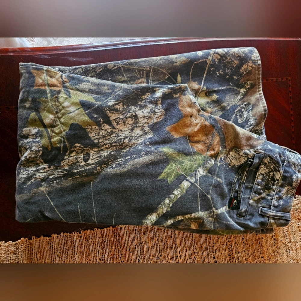 Ladies Mossy Oak hunting pants